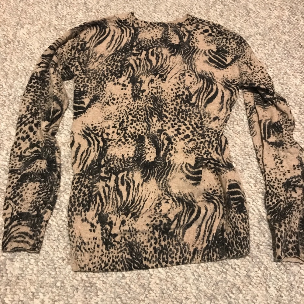 Safari sweater